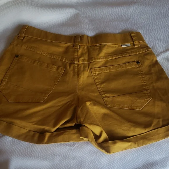 Toad&Co Women's High Waist Yellow Shorts - Picture 6 of 7